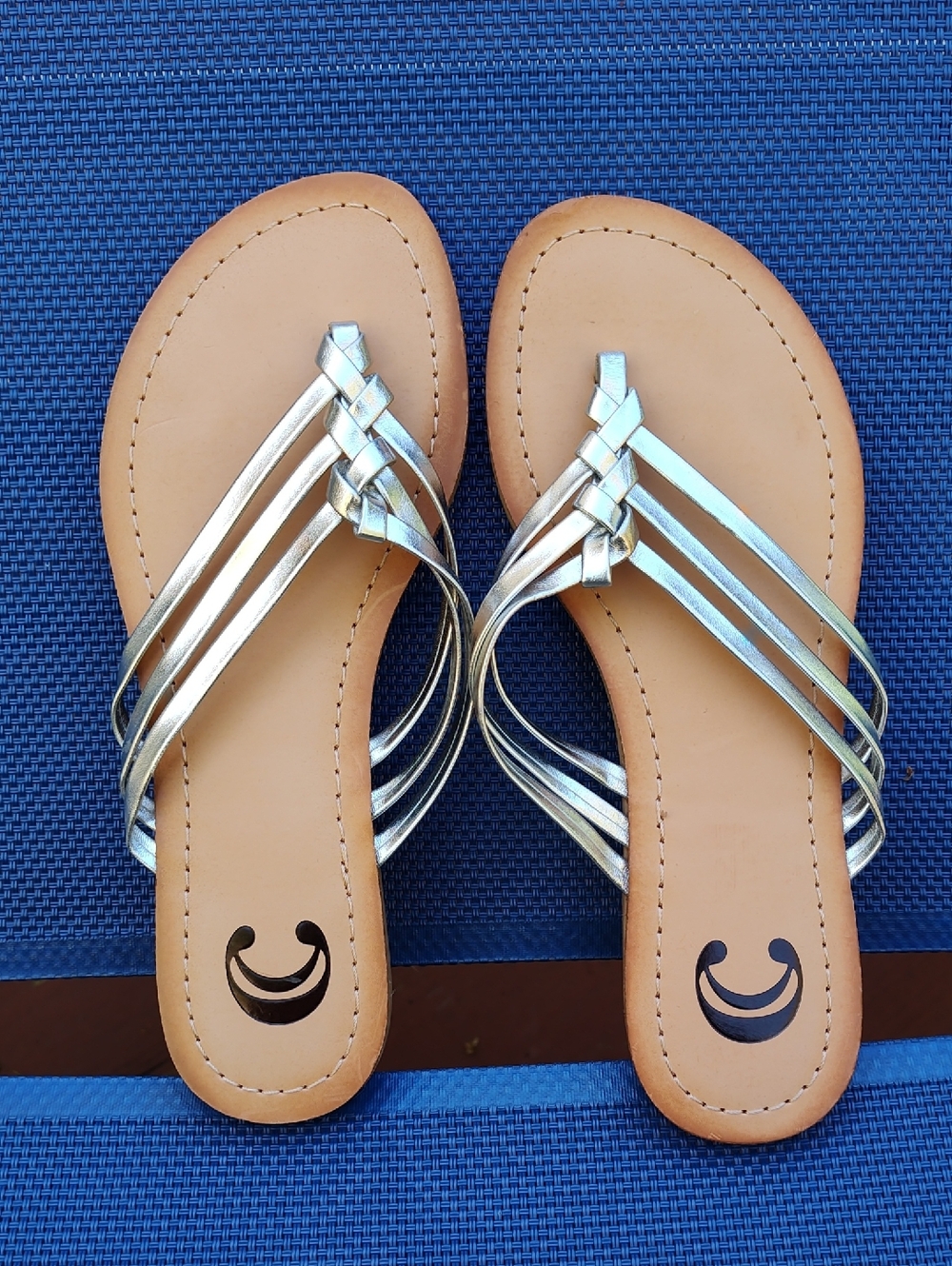 New Silver Thong Sandals Size 6m